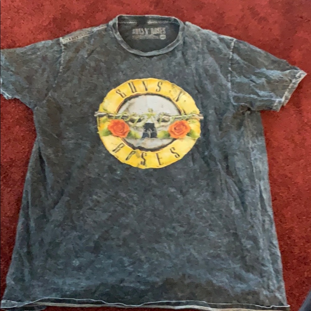 guns n’ roses tee size m